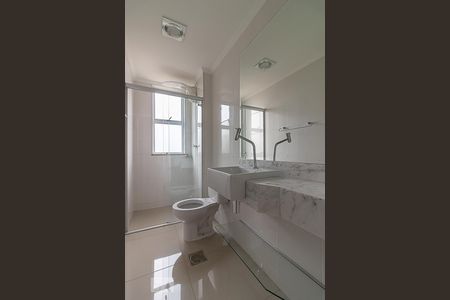 Banheiro de apartamento para alugar com 3 quartos, 95m² em São Marcos, Belo Horizonte