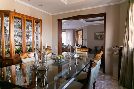Apartamento à venda com 270m², 4 quartos e 3 vagas Apartamento à venda com 270m², 4 quartos e 3 vagasSala