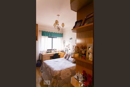 Apartamento à venda com 270m², 4 quartos e 3 vagas Apartamento à venda com 270m², 4 quartos e 3 vagasSuíte 2