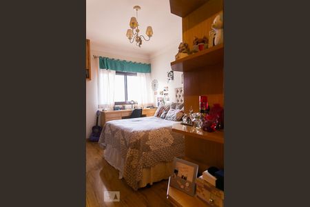 Apartamento à venda com 270m², 4 quartos e 3 vagas Apartamento à venda com 270m², 4 quartos e 3 vagasSuíte 2