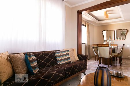 Apartamento à venda com 270m², 4 quartos e 3 vagas Apartamento à venda com 270m², 4 quartos e 3 vagasSala