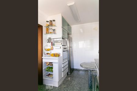 Apartamento à venda com 270m², 4 quartos e 3 vagas Apartamento à venda com 270m², 4 quartos e 3 vagasCozinha