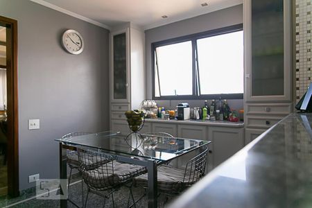 Apartamento à venda com 270m², 4 quartos e 3 vagas Apartamento à venda com 270m², 4 quartos e 3 vagasCozinha/Sala de Jantar