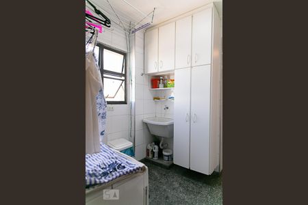 Apartamento à venda com 270m², 4 quartos e 3 vagas Apartamento à venda com 270m², 4 quartos e 3 vagasÁrea de Serviço