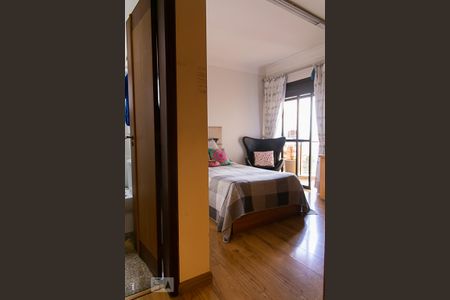 Apartamento à venda com 270m², 4 quartos e 3 vagas Apartamento à venda com 270m², 4 quartos e 3 vagasSuíte 1