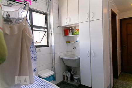Apartamento à venda com 270m², 4 quartos e 3 vagas Apartamento à venda com 270m², 4 quartos e 3 vagasÁrea de Serviço
