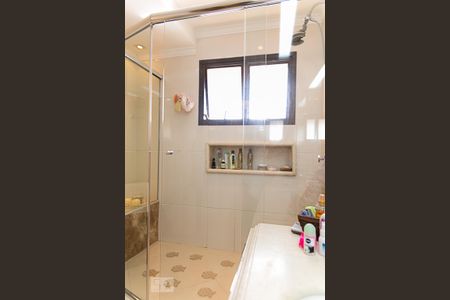 Apartamento à venda com 270m², 4 quartos e 3 vagas Apartamento à venda com 270m², 4 quartos e 3 vagasBanheiro da Suíte 4