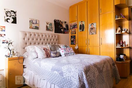 Apartamento à venda com 270m², 4 quartos e 3 vagas Apartamento à venda com 270m², 4 quartos e 3 vagasSuíte 2