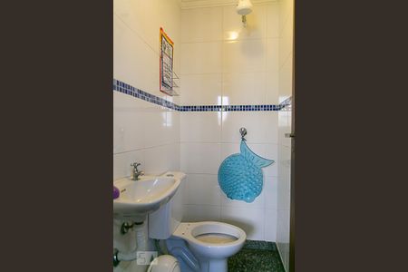 Apartamento à venda com 270m², 4 quartos e 3 vagas Apartamento à venda com 270m², 4 quartos e 3 vagasBanheiro de Serviço