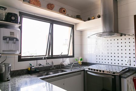 Apartamento à venda com 270m², 4 quartos e 3 vagas Apartamento à venda com 270m², 4 quartos e 3 vagasCozinha