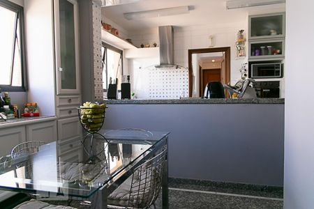 Apartamento à venda com 270m², 4 quartos e 3 vagas Apartamento à venda com 270m², 4 quartos e 3 vagasCozinha/Sala de Jantar