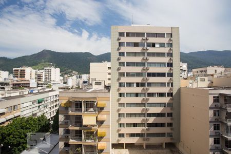 Vista sala de apartamento para alugar com 2 quartos, 70m² em Tijuca, Rio de Janeiro