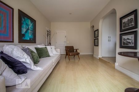 Sala de apartamento para alugar com 2 quartos, 115m² em Cerqueira César, São Paulo