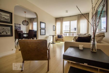 Sala de apartamento para alugar com 2 quartos, 115m² em Cerqueira César, São Paulo