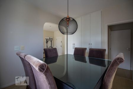 Sala de apartamento para alugar com 2 quartos, 115m² em Cerqueira César, São Paulo