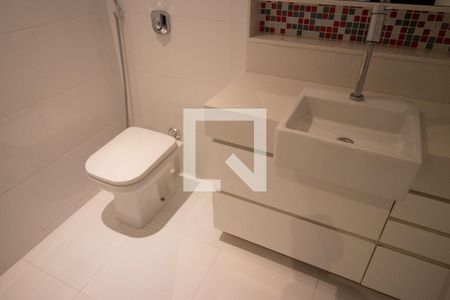 Apartamento à venda com 70m², 3 quartos e 1 vaga Apartamento à venda com 70m², 3 quartos e 1 vagaBanheiro