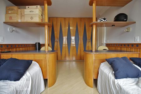 Quarto de apartamento à venda com 2 quartos, 200m² em Vila Suzana, São Paulo