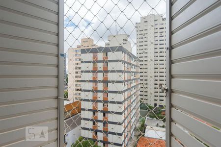 Vista da Rua de apartamento para alugar com 3 quartos, 87m² em Moema, São Paulo