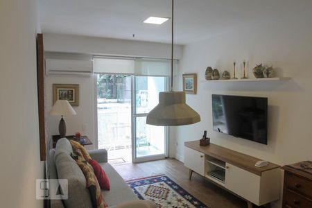 Sala de apartamento à venda com 2 quartos, 60m² em Lagoa, Rio de Janeiro