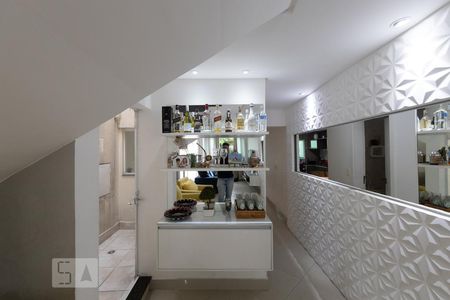 Sala de casa à venda com 3 quartos, 200m² em Vila Cleonice, São Paulo