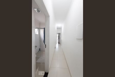 Banheiro Corredor de casa à venda com 3 quartos, 200m² em Vila Cleonice, São Paulo