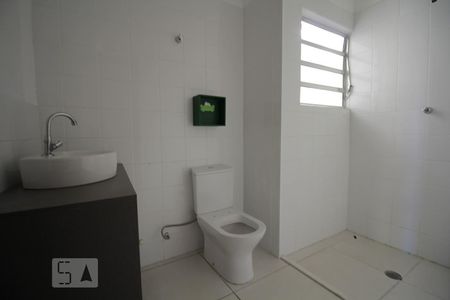 Banheiro 1 de casa para alugar com 3 quartos, 120m² em Jaguaribe, Osasco