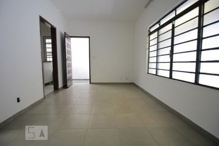 Sala de casa para alugar com 3 quartos, 120m² em Jaguaribe, Osasco