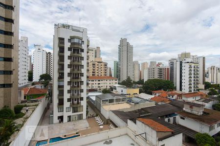 Apartamento à venda com 220m², 4 quartos e 4 vagasVista