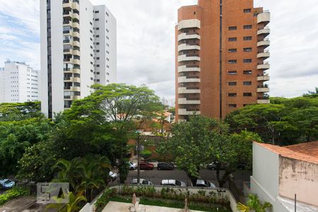 Vista de apartamento à venda com 4 quartos, 220m² em Moema, São Paulo