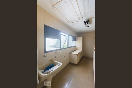 Apartamento à venda com 220m², 4 quartos e 4 vagasArea de serviço