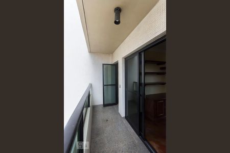 Varanda de apartamento à venda com 4 quartos, 220m² em Moema, São Paulo