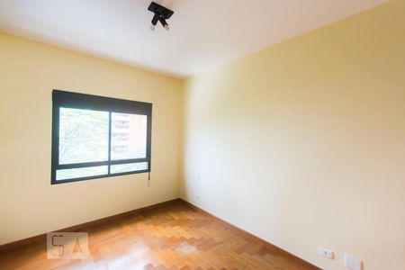 Quarto 01 de apartamento à venda com 4 quartos, 220m² em Moema, São Paulo