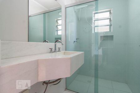 Casa à venda com 200m², 3 quartos e 2 vagasBanheiro Suíte 1