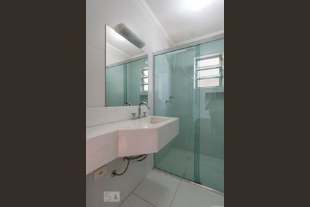 Casa à venda com 200m², 3 quartos e 2 vagasBanheiro Suíte 1