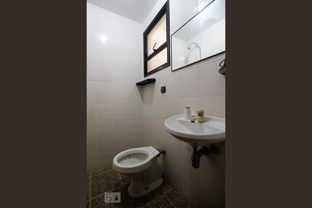 Apartamento à venda com 380m², 4 quartos e 1 vagaBanheiro de Serviço