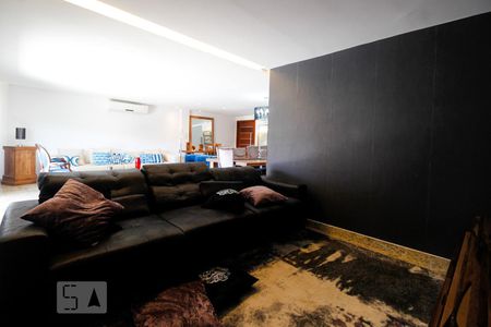 Sala de TV de apartamento à venda com 4 quartos, 380m² em Recreio dos Bandeirantes, Rio de Janeiro