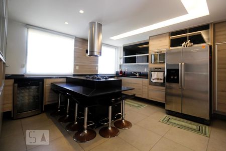 Apartamento à venda com 380m², 4 quartos e 1 vagaCozinha