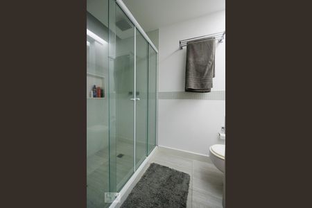 Apartamento à venda com 380m², 4 quartos e 1 vagaBanheiro da Suíte 2