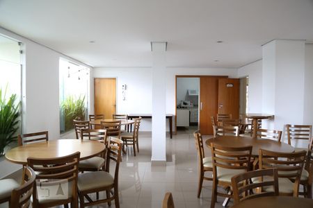 Apartamento para alugar com 72m², 3 quartos e 1 vaga Apartamento para alugar com 72m², 3 quartos e 1 vagaÁrea comum - Salão de festas