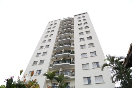 Apartamento para alugar com 72m², 3 quartos e 1 vaga Apartamento para alugar com 72m², 3 quartos e 1 vagaFachada
