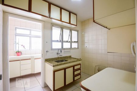 Apartamento à venda com 3 quartos, 64m² em Vila Sofia, São Paulo