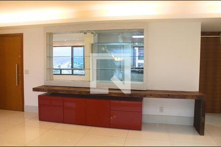 Apartamento para alugar com 201m², 4 quartos e 3 vagasSala