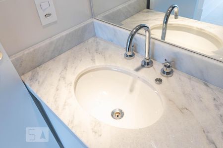 Apartamento para alugar com 66m², 2 quartos e 2 vagasBanheiro da Suíte
