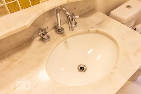 Apartamento para alugar com 67m², 2 quartos e 1 vagaBanheiro Pia