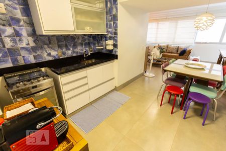 Apartamento para alugar com 67m², 2 quartos e 1 vagaCozinha
