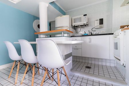 Cozinha de apartamento à venda com 1 quarto, 32m² em Jardim Paulista, São Paulo