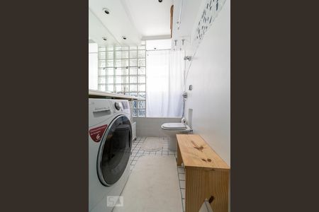 Banheiro de apartamento à venda com 1 quarto, 32m² em Jardim Paulista, São Paulo