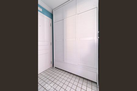 Armário na entrada  de apartamento à venda com 1 quarto, 32m² em Jardim Paulista, São Paulo