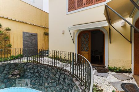 Casa à venda com 450m², 5 quartos e 6 vagasPiscina