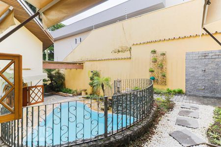 Casa à venda com 450m², 5 quartos e 6 vagasPiscina